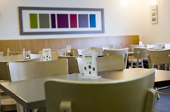 *** Hotel B&B Hôtel Paris Le Bourget França