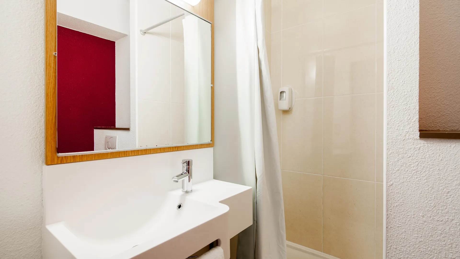 B&B Hotel Paris לה בורז'ה