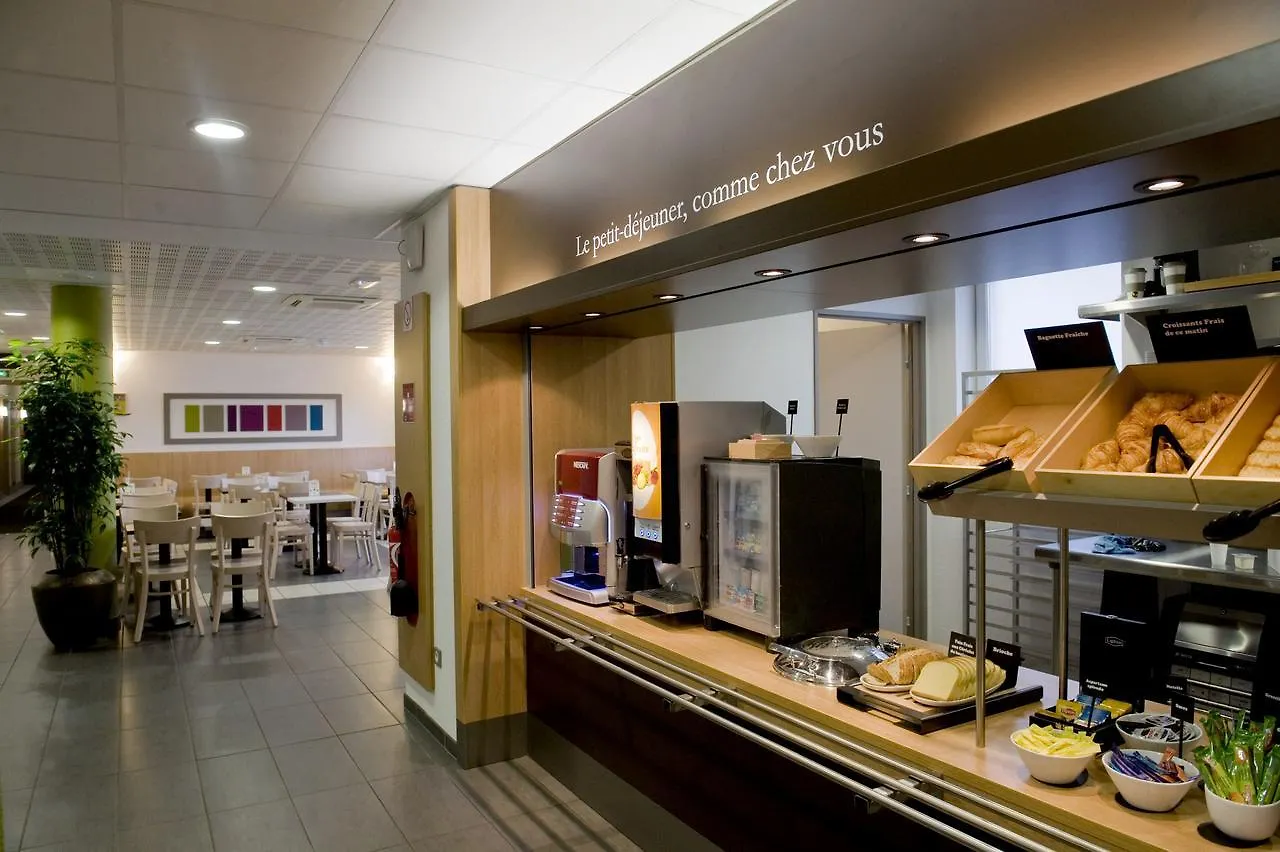 B&B Hotel Paris לה בורז'ה צרפת