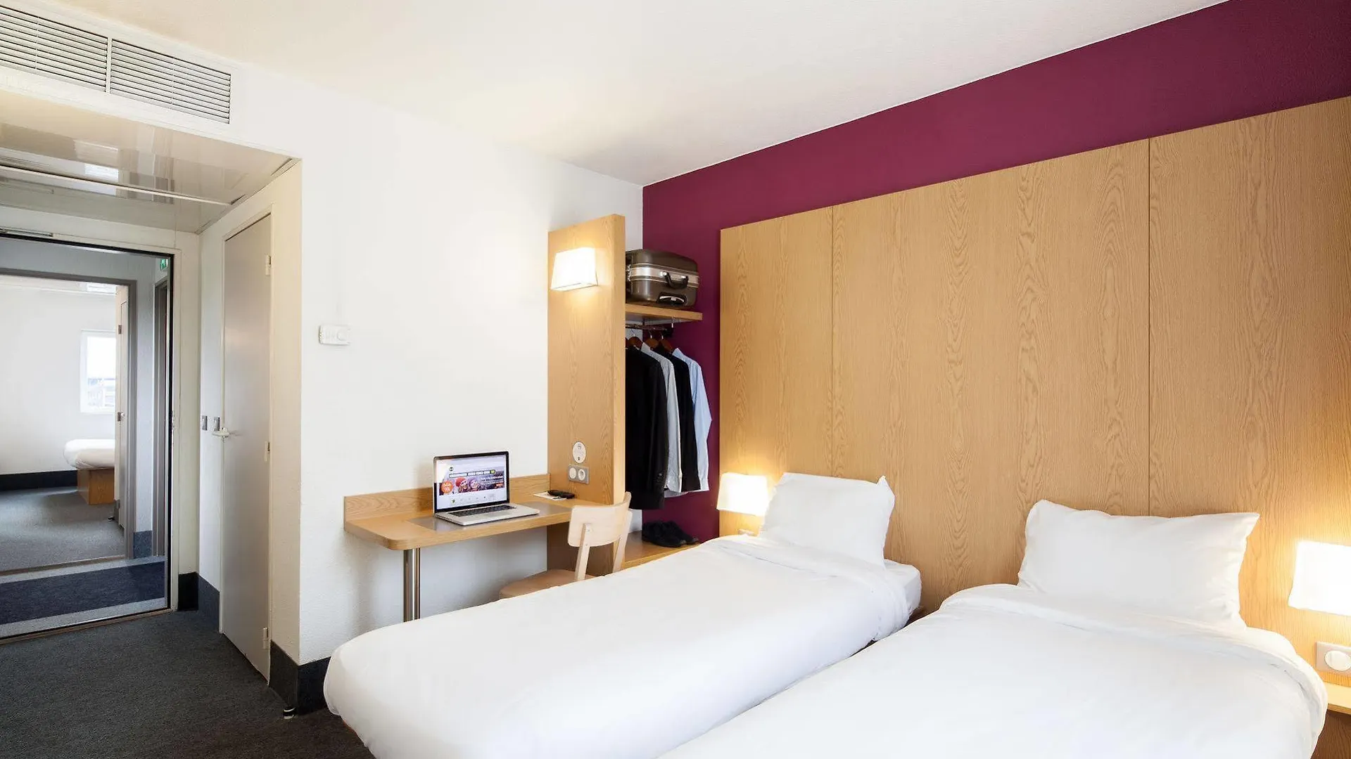 B&B Hotel Paris לה בורז'ה
